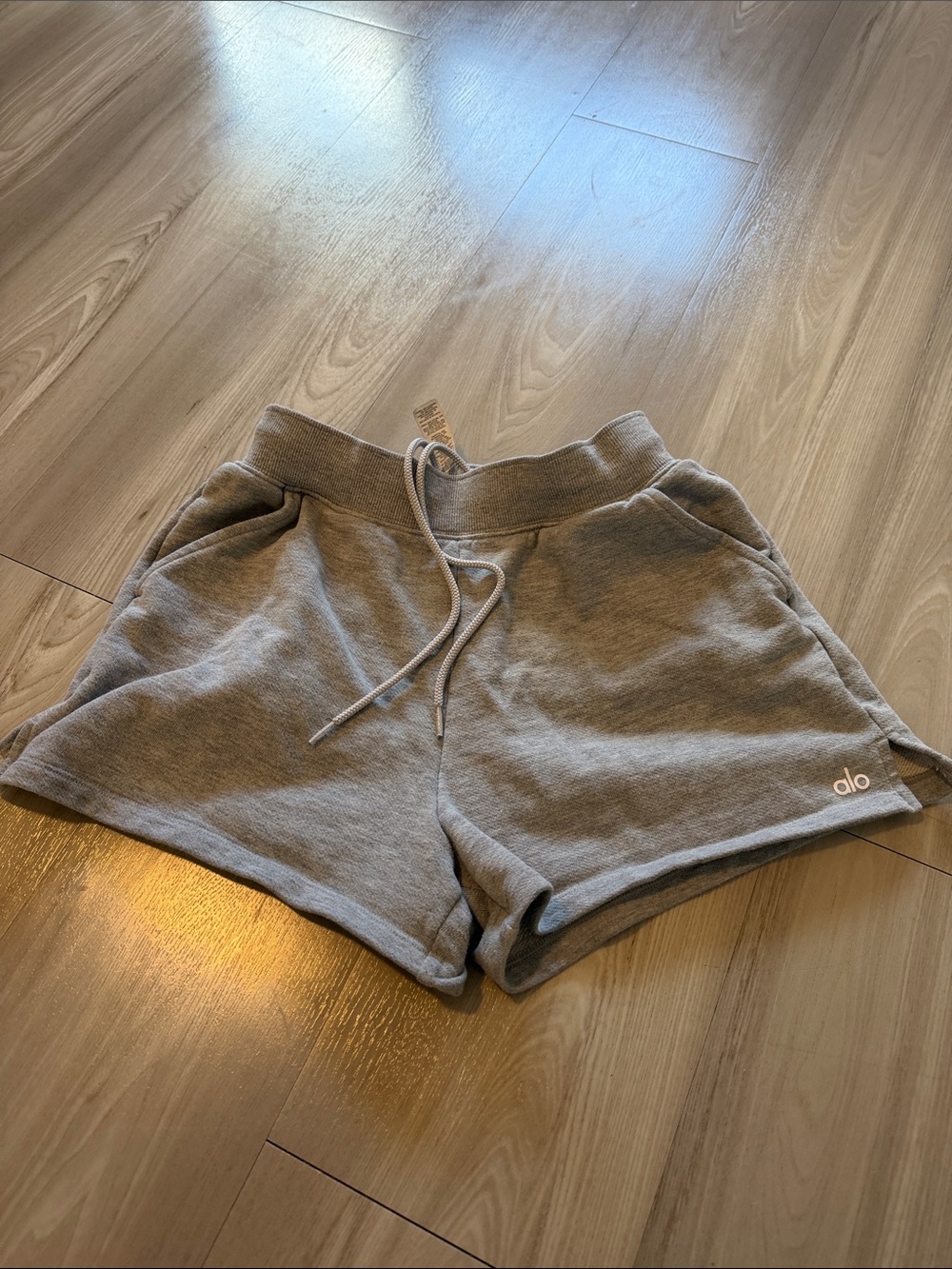 ALO Yoga Women's Gray Drawstring Lounge Shorts
